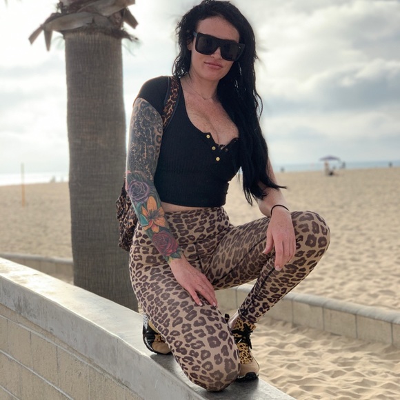 Just saying hi! *Top Rated Seller* *Ship in 1 day* - Picture 7 of 8